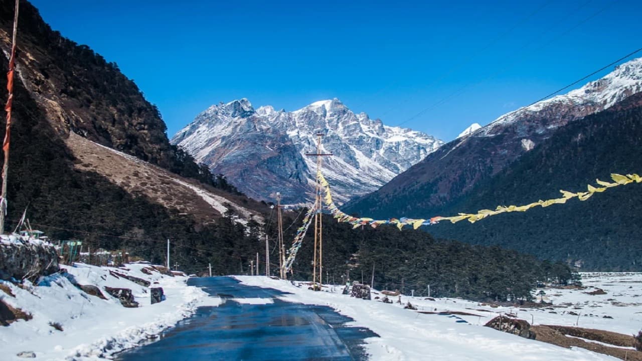 Extended Gangtok Lachung Yumthang Darjeeling Premium