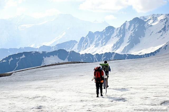 Sar Pass