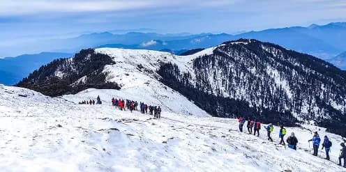 Beautiful Winter Lake Trek